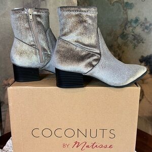 Coconuts by Matisse Ankle Boots - Women’s Size 6